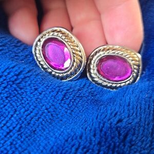 Vintage Silver Tone And Pink Gem With Rope Frame Earrings 💫
